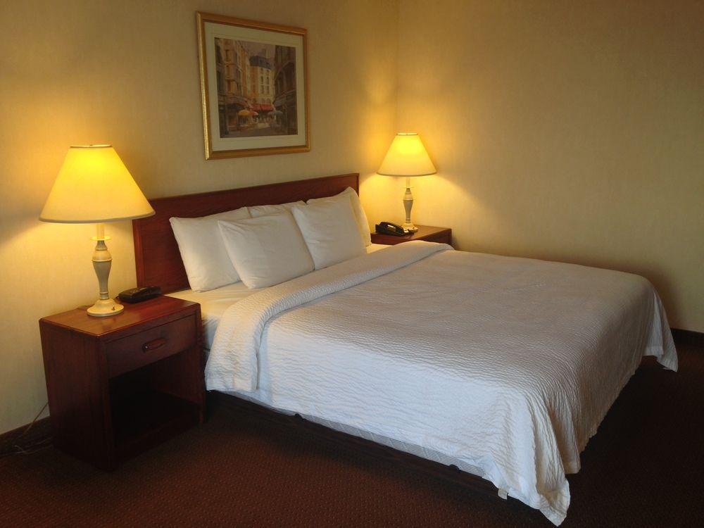 Days Inn By Wyndham London Kültér fotó
